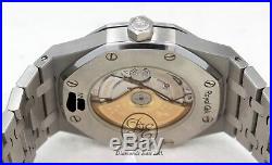 Audemars Piguet Royal Oak 41mm Silver Dial Watch 15400ST. OO. 1220ST. 02 MINT