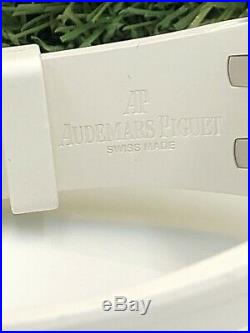 Audemars Piguet Royal Oak Offshore 37 mm Edelstahl White Dial Automatik Rubber